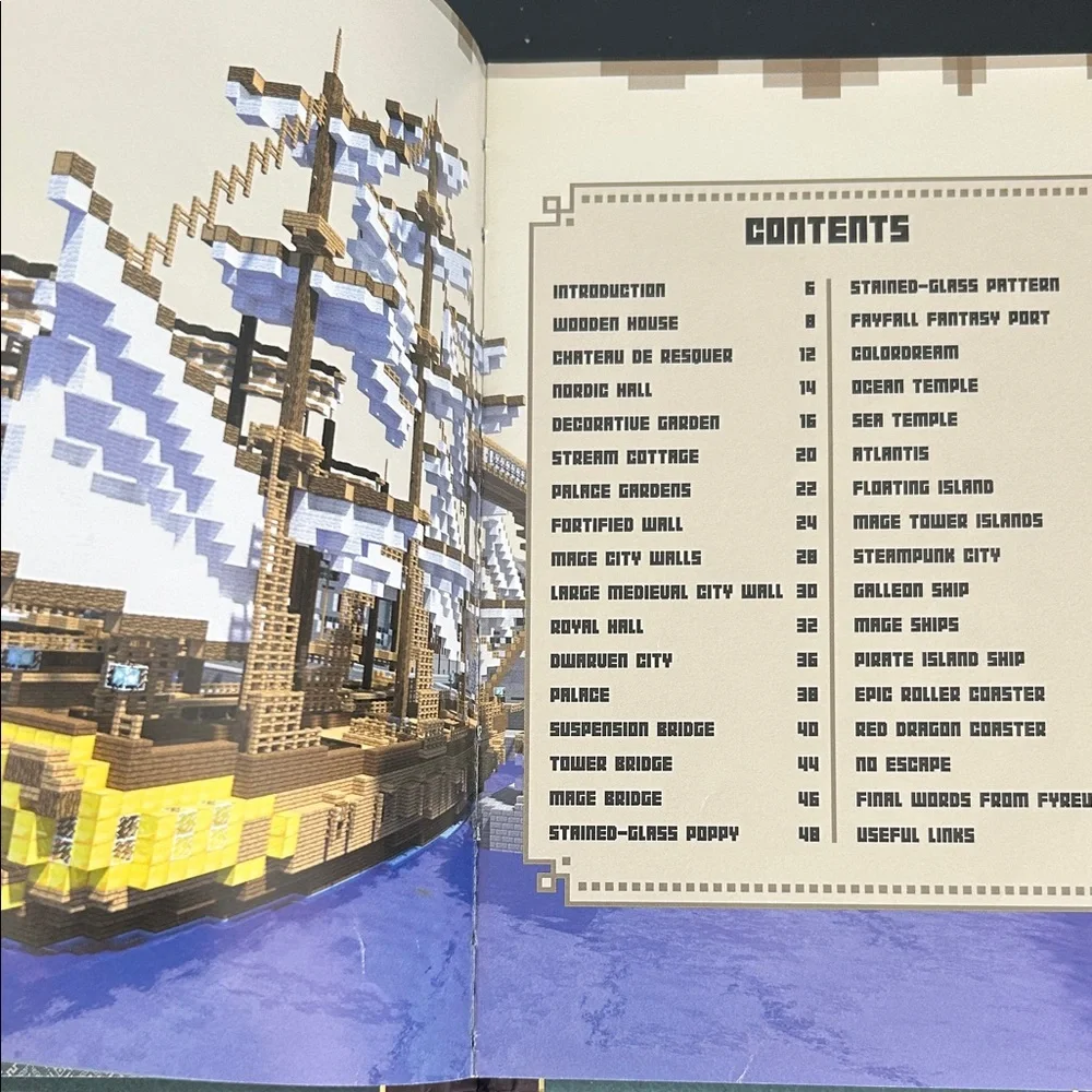 Minecraft Essential and Construction Handbooks - Green and Brown